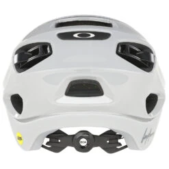 Oakley DRT5 - Europe - Casque De Cyclisme -Vélo Matériel Magasin oakley drt5 europe casque de cyclisme detail 3